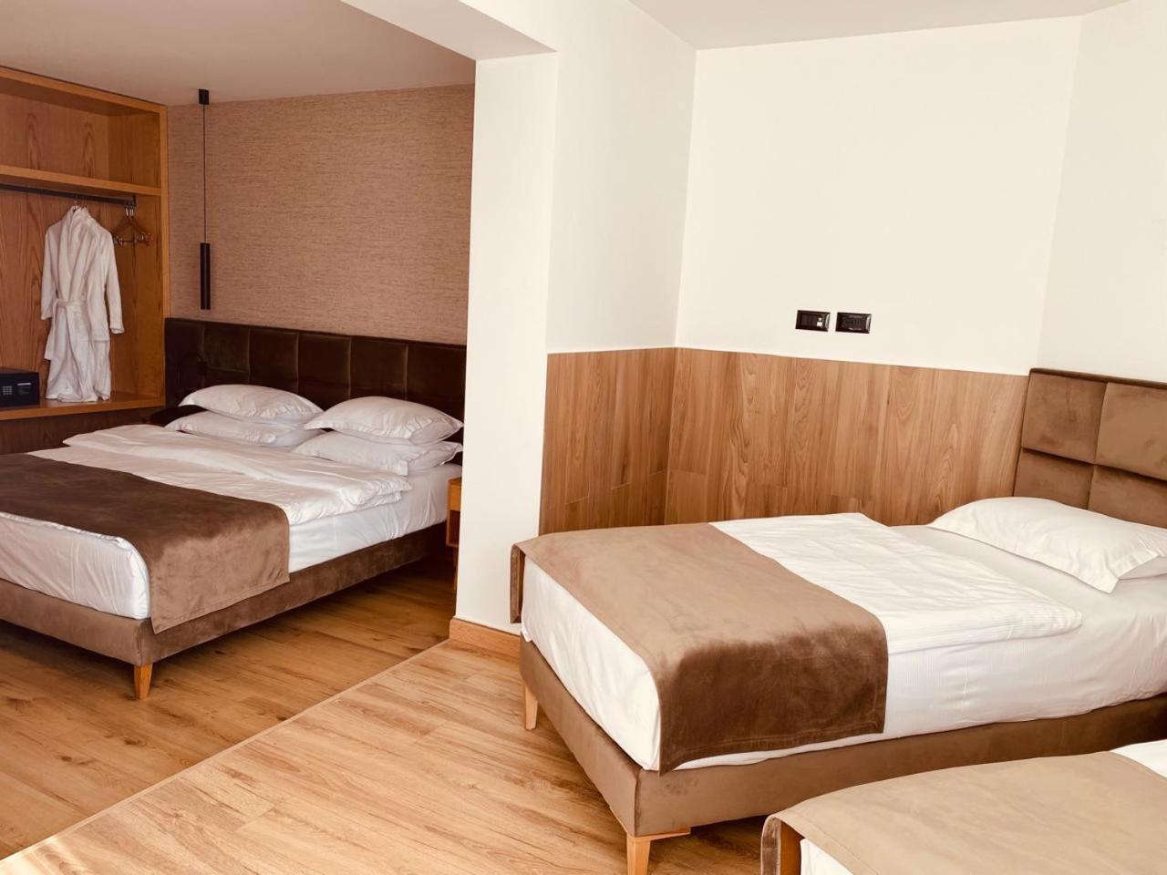 Sibb Hotel Tirana Exteriör bild